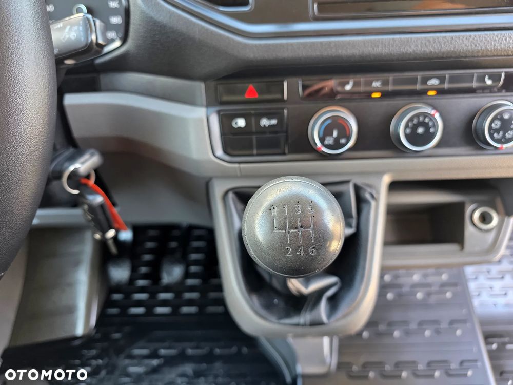 Volkswagen CRAFTER 2,0 TDI 177 KONNY ŚREDNIAK WYSOKI KLIMA WEBASTO GWARANCJA - 22