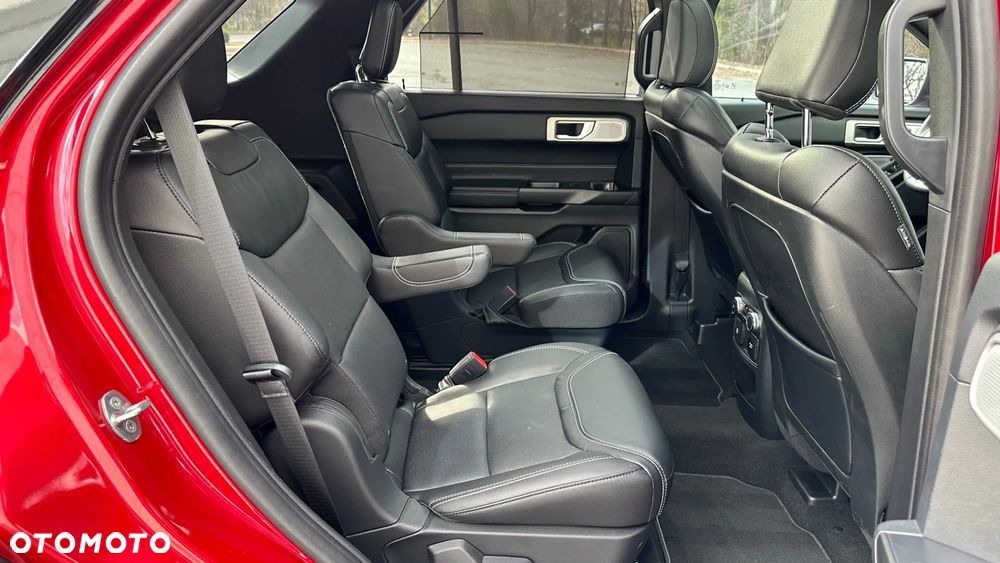 Ford Explorer - 22
