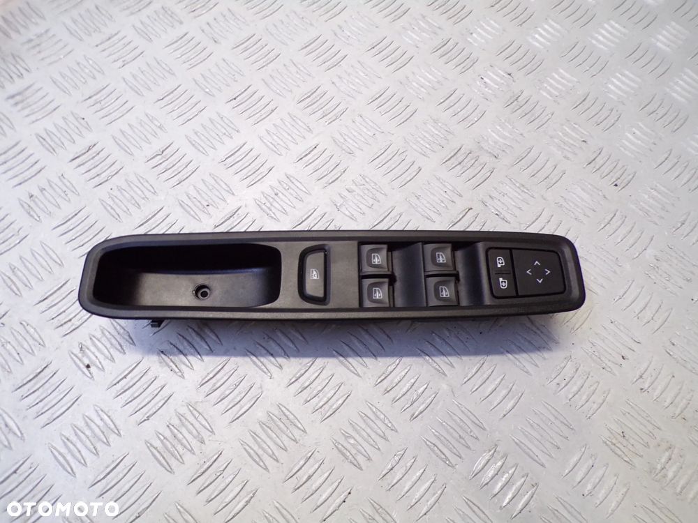 PANEL STEROWANIA SZYB PRZEŁĄCZNIK DACIA SANDERO III - 1