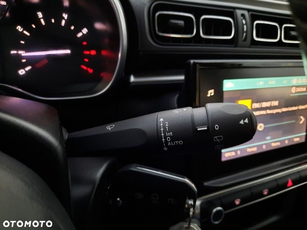 Citroën C3 1.2 PureTech Shine EAT6 - 32