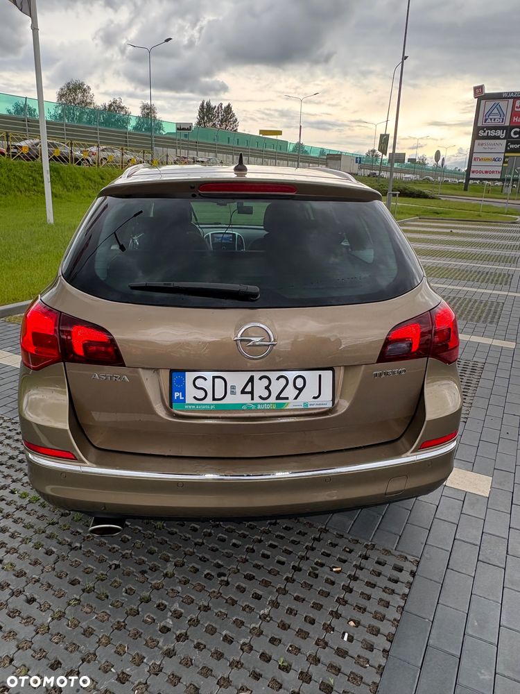 Opel Astra 1.6 T Cosmo - 21