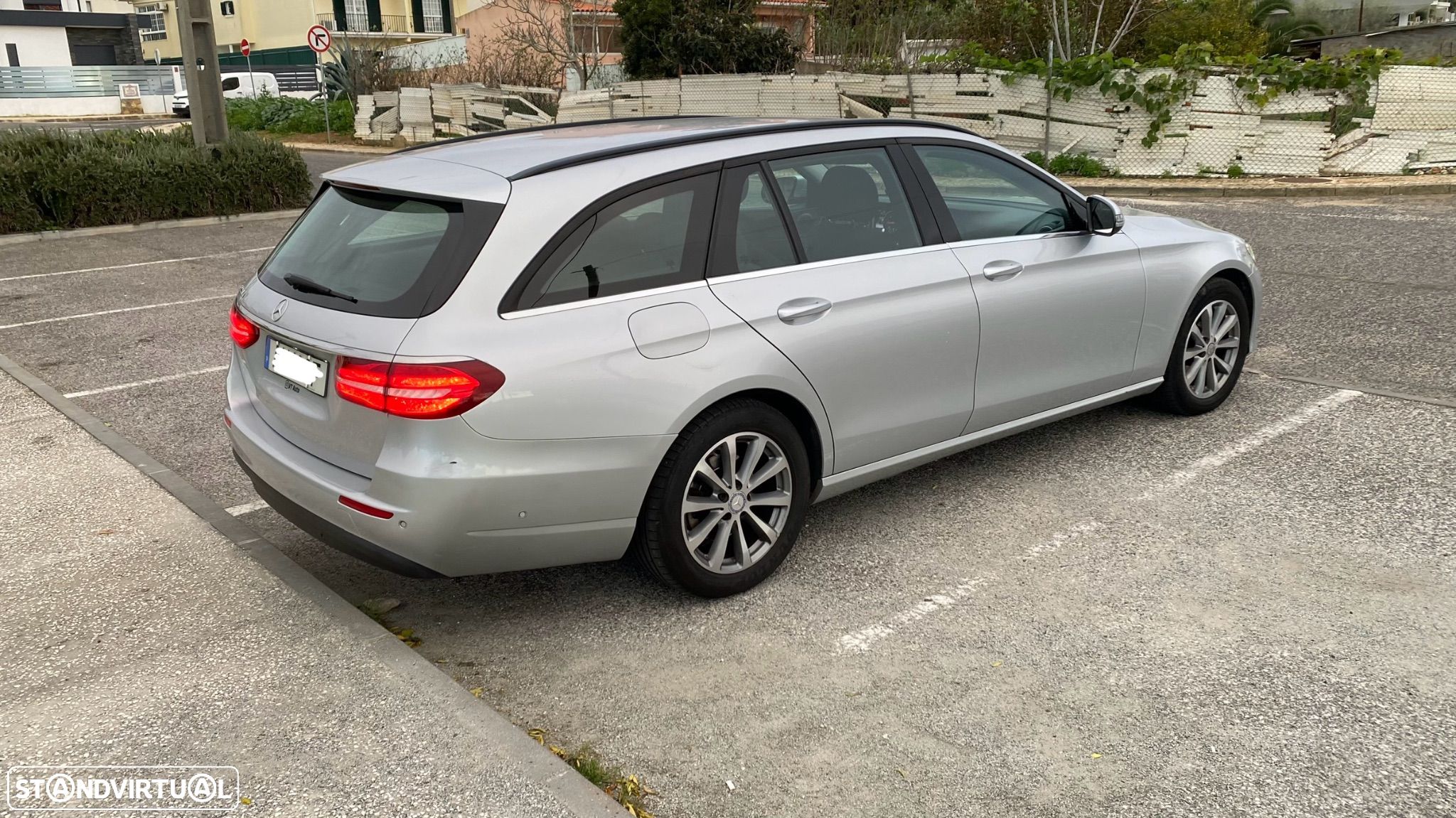 Mercedes-Benz E 220 d T 9G-TRONIC Avantgarde - 1