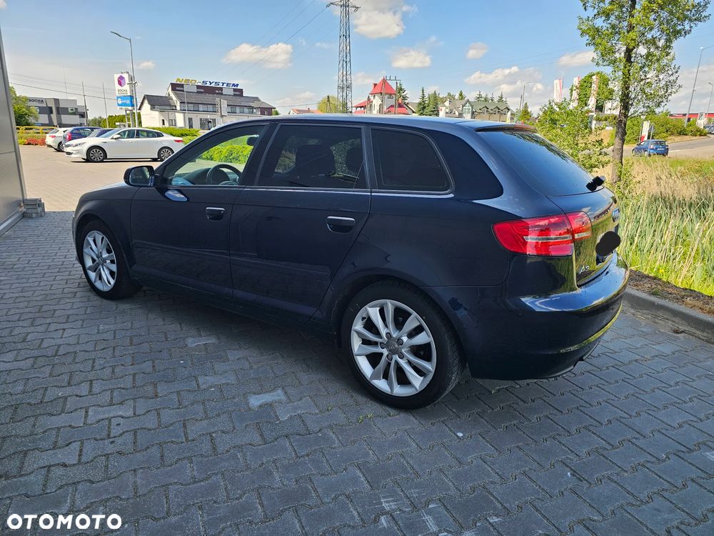 Audi A3 Sportback 2.0 TDI DPF S tronic Ambition - 2