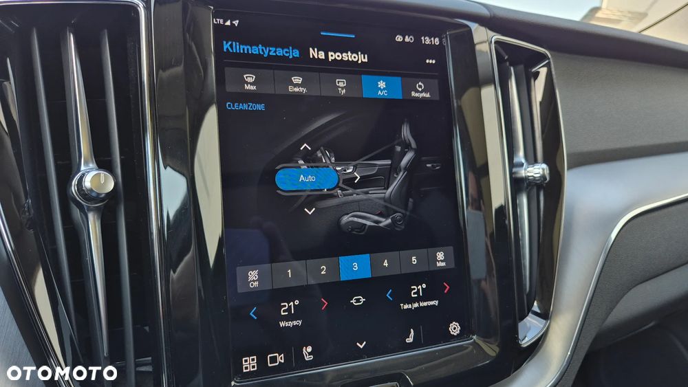 Volvo XC 60 T6 Plug-In Hybrid AWD Inscription Expression - 25