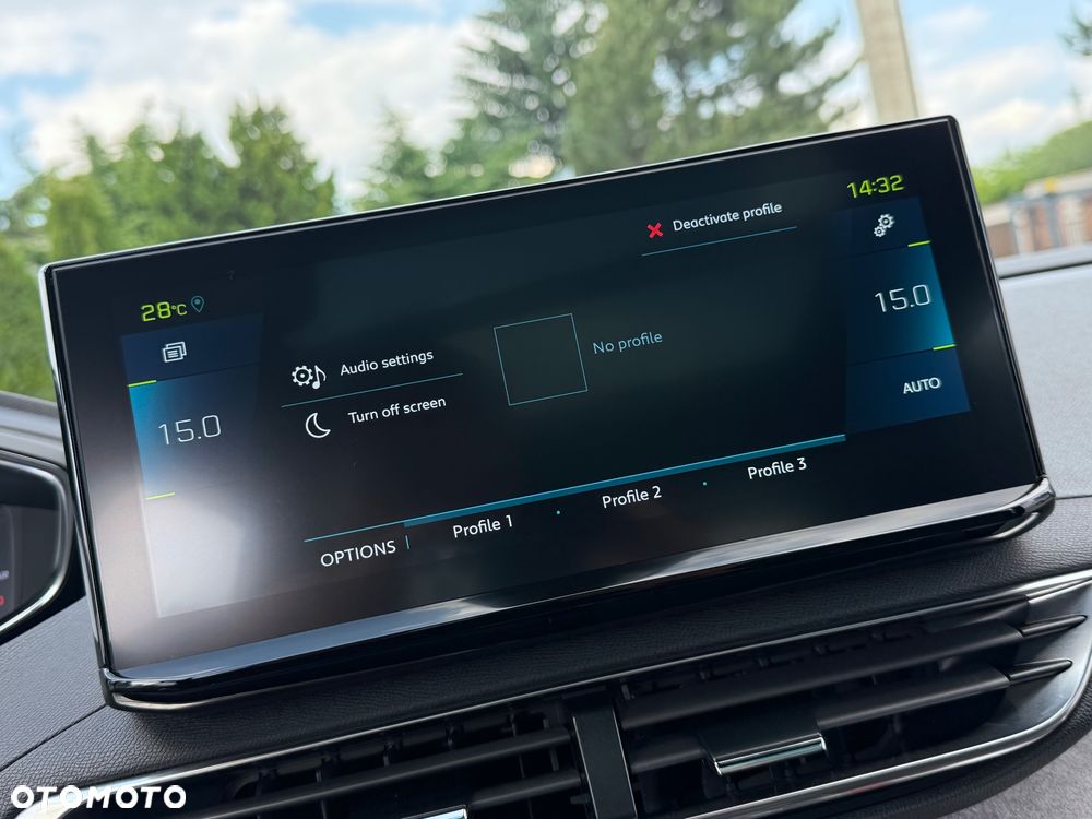 Peugeot 3008 1.6 PureTech HYbrid Allure S&S EAT8 - 26