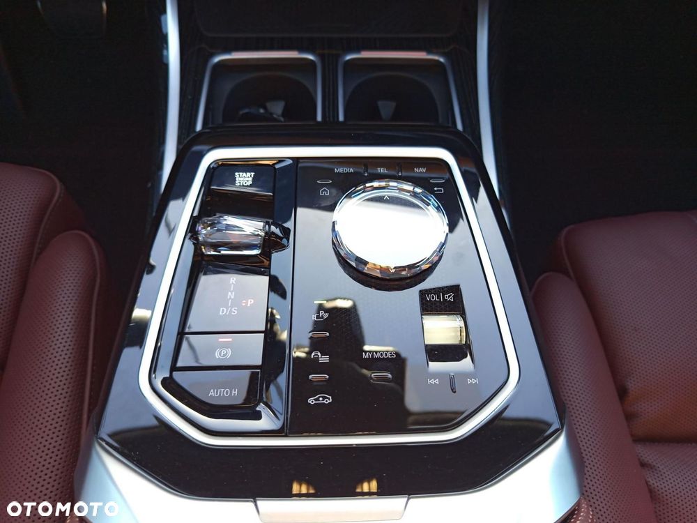 BMW Seria 7 - 18