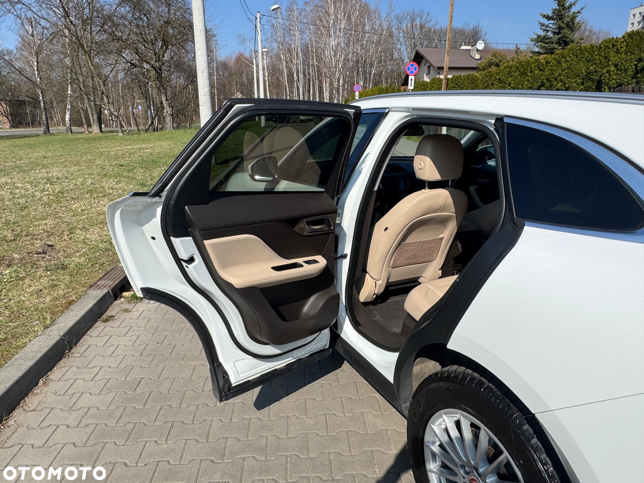 Jaguar F-Pace 2.0 i4D AWD Prestige - 16