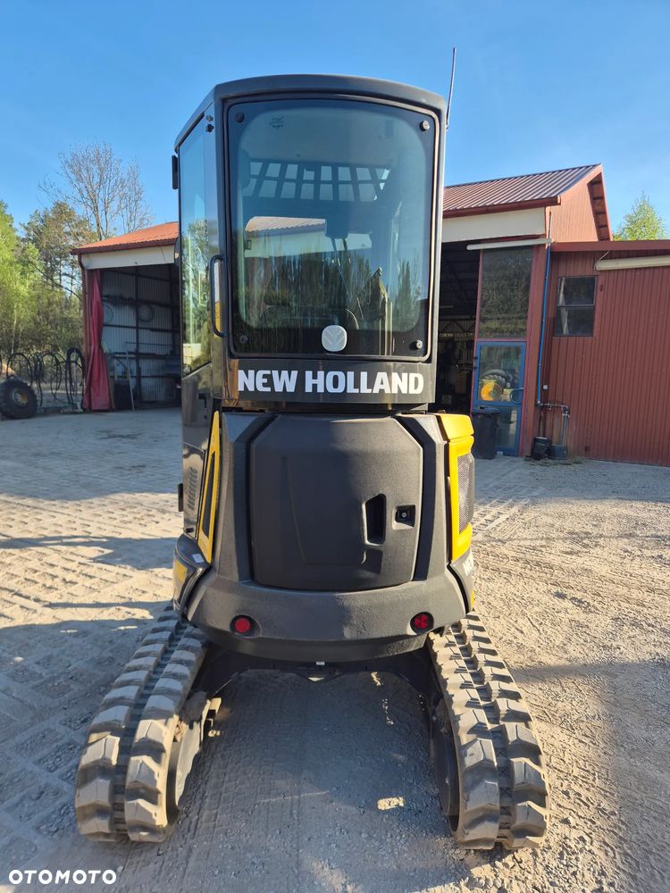 New Holland E25D - 4