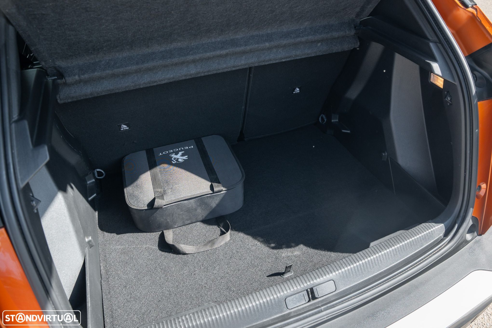 Peugeot e-2008 50 kWh Active Pack - 21