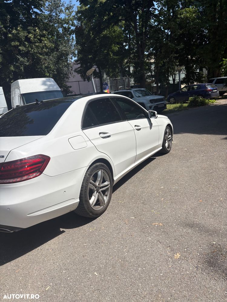 Mercedes-Benz E 220 BlueTEC 9G-TRONIC - 9