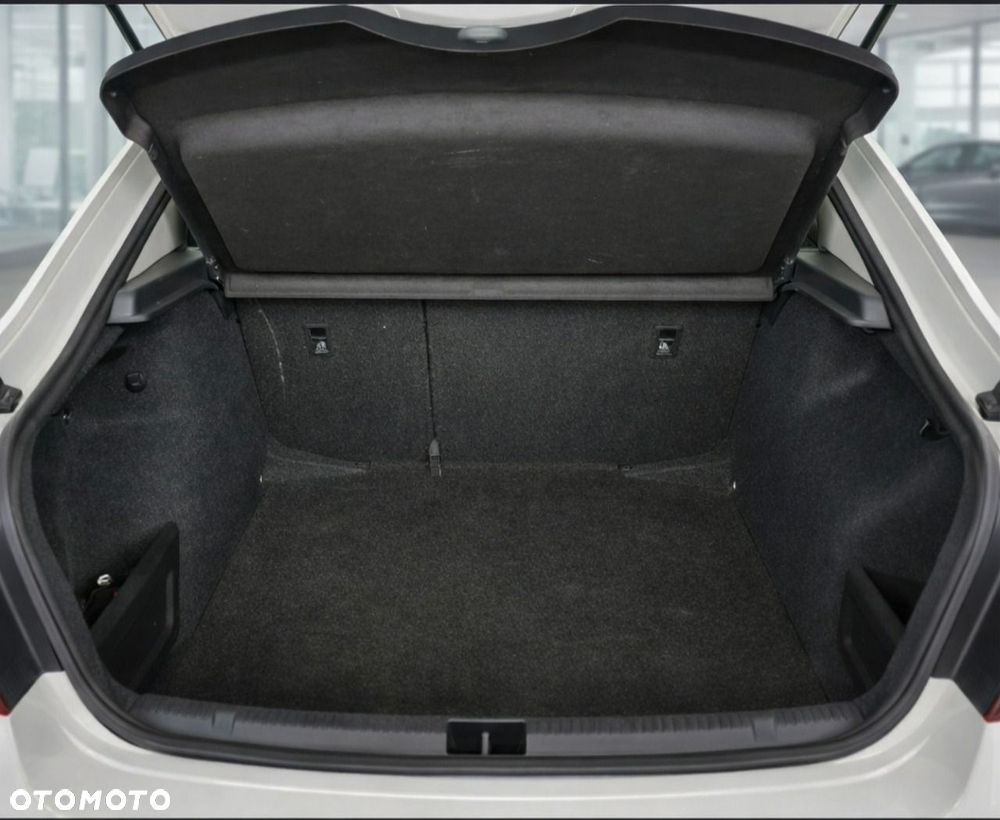 Skoda RAPID 1.0 TSI Style - 9