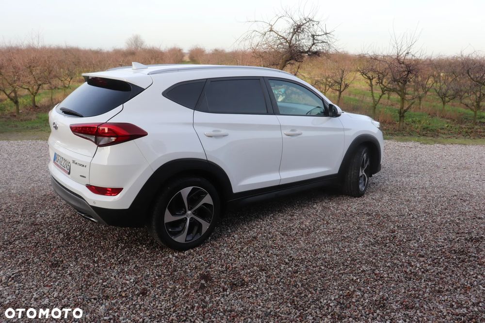 Hyundai Tucson 2.0 CRDI Comfort 4WD - 16