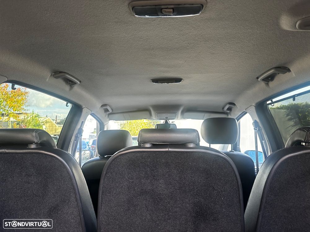 Ford S-Max 2.0 TDCi Titanium 7L - 39