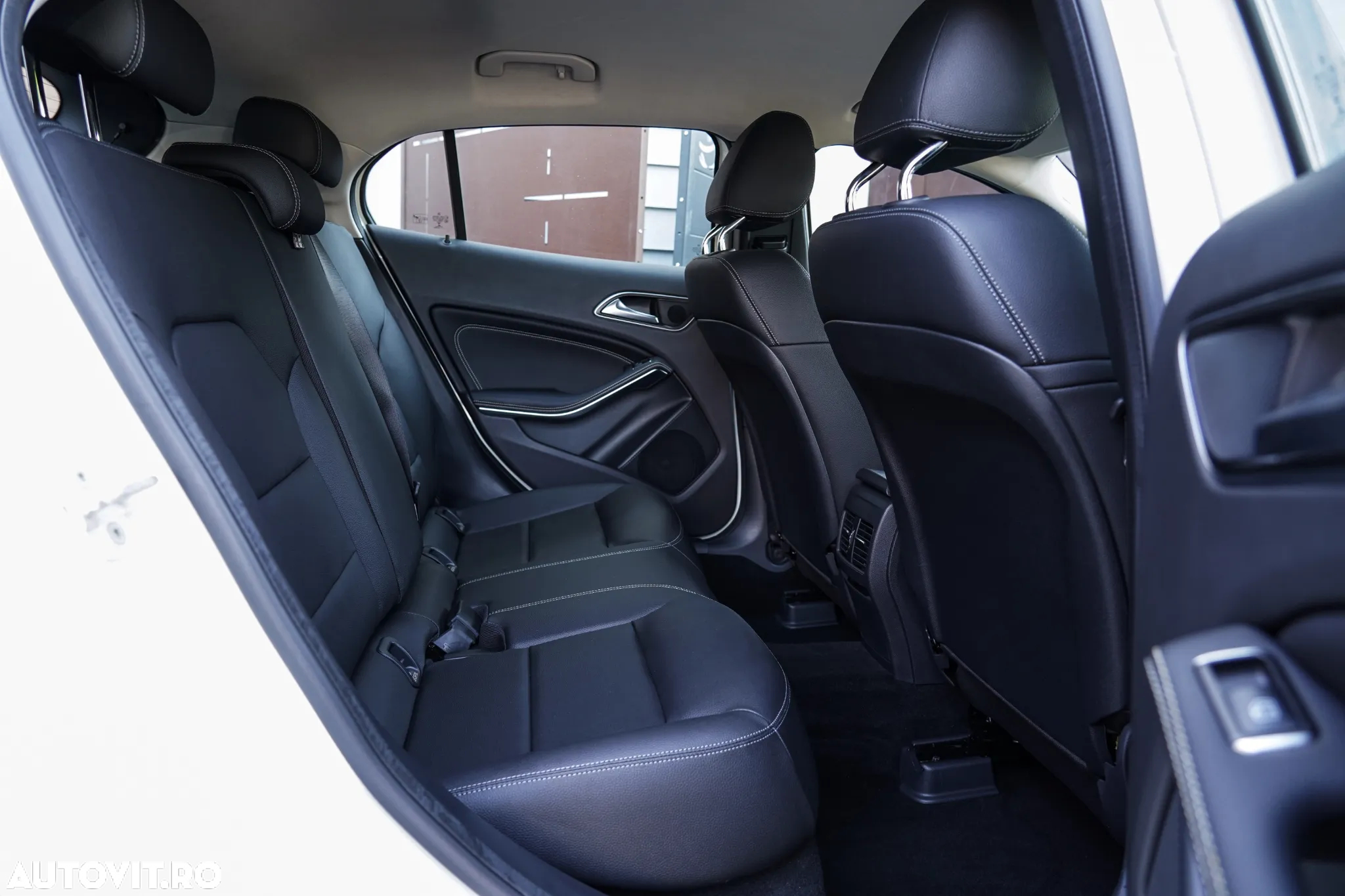 Mercedes-Benz GLA 220 d 4Matic 7G-DCT AMG Line - 9