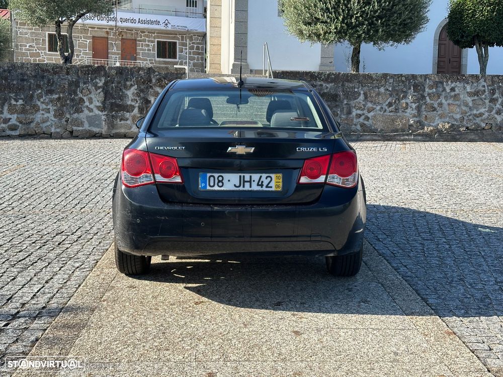 Chevrolet Cruze 1.6 LS - 7