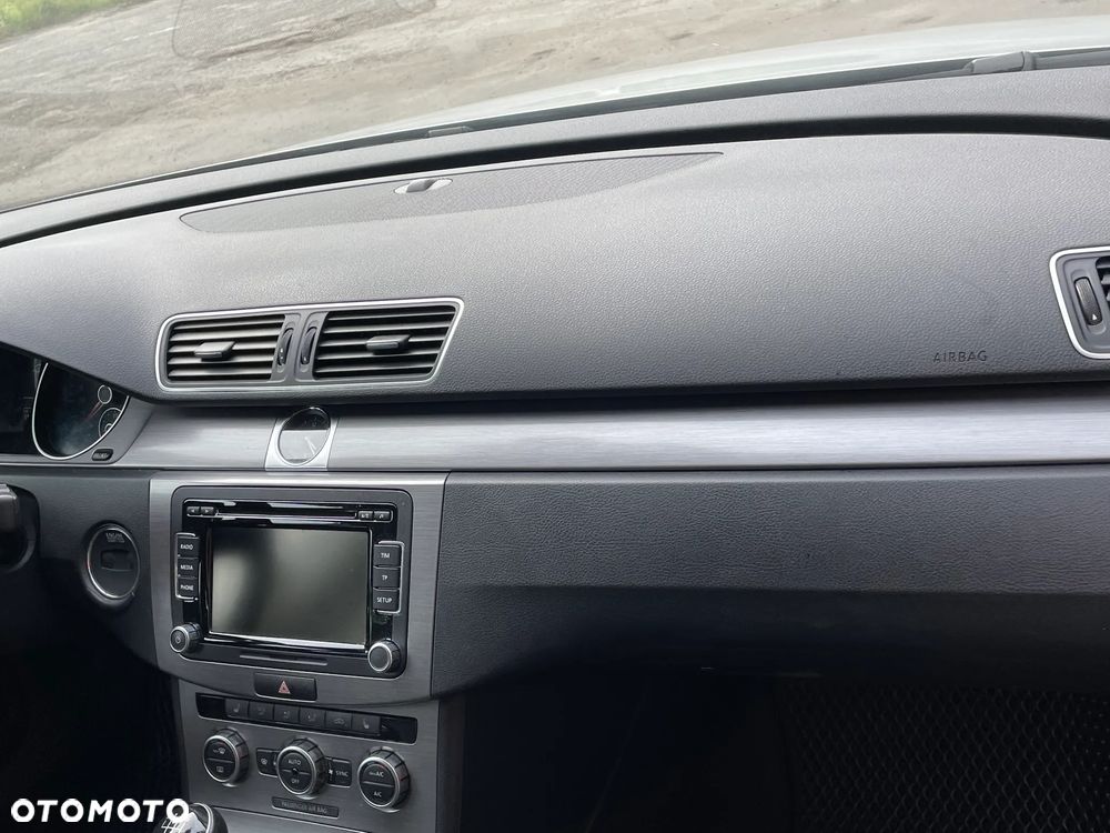 Volkswagen Passat 2.0 TDI Comfortline - 7