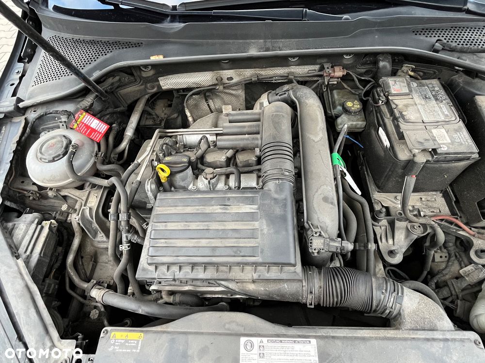 Volkswagen Golf 1.4 TSI BMT Highline - 35