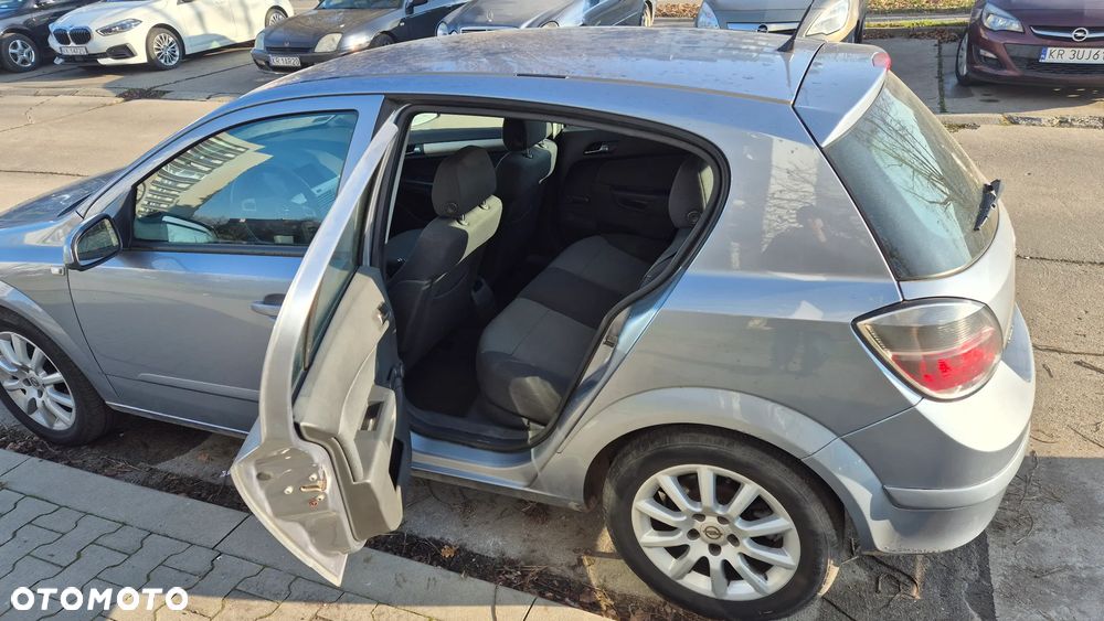 Opel Astra 1.7 CDTI Enjoy - 11