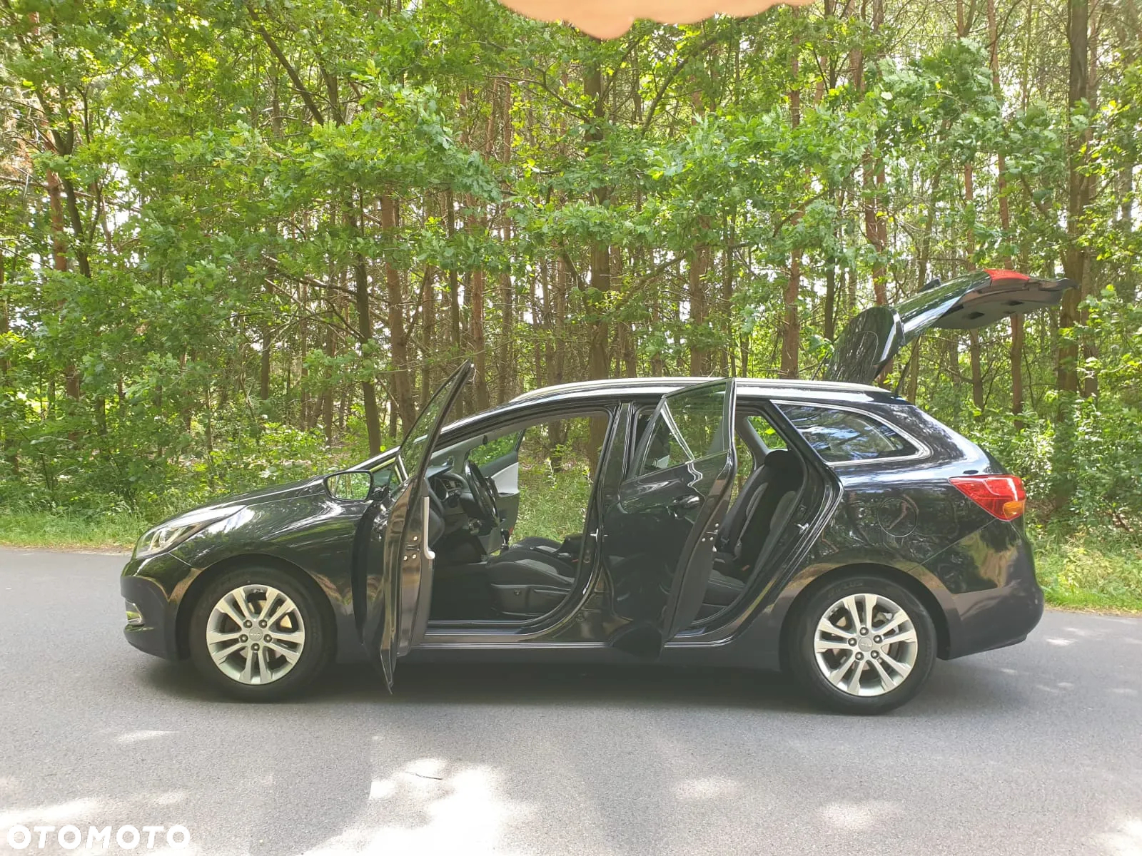 Kia Ceed 1.6 GDI SW Dream Team Edition - 10