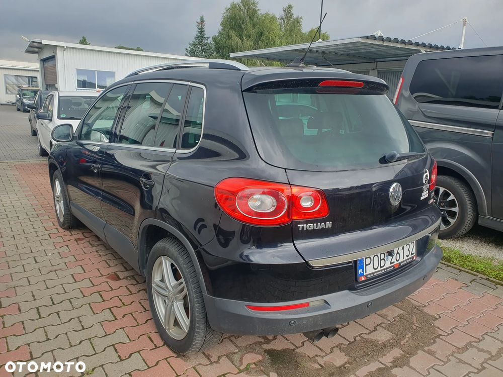 Volkswagen Tiguan - 4