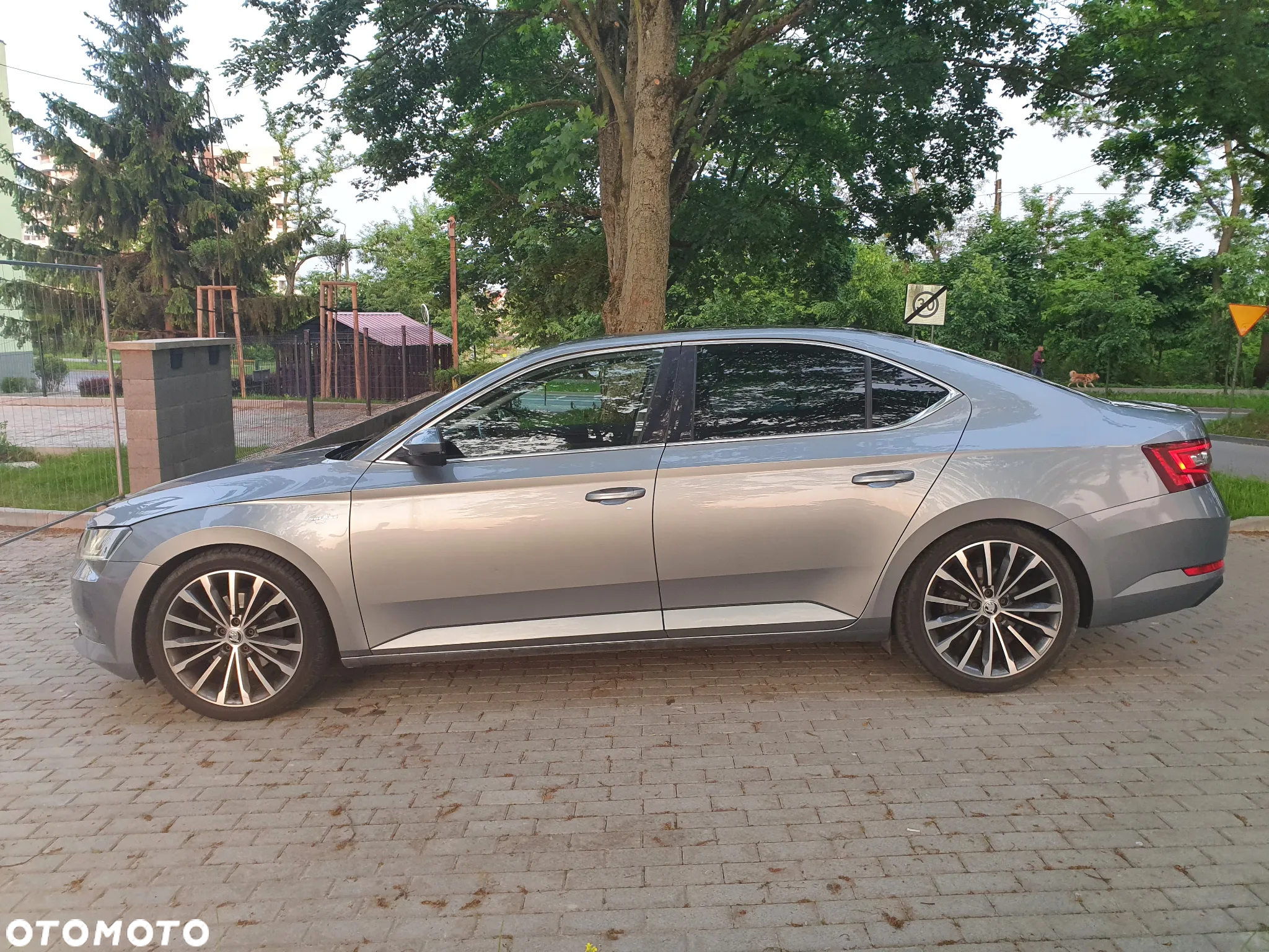 Skoda Superb 2.0 TSI L&K DSG - 20