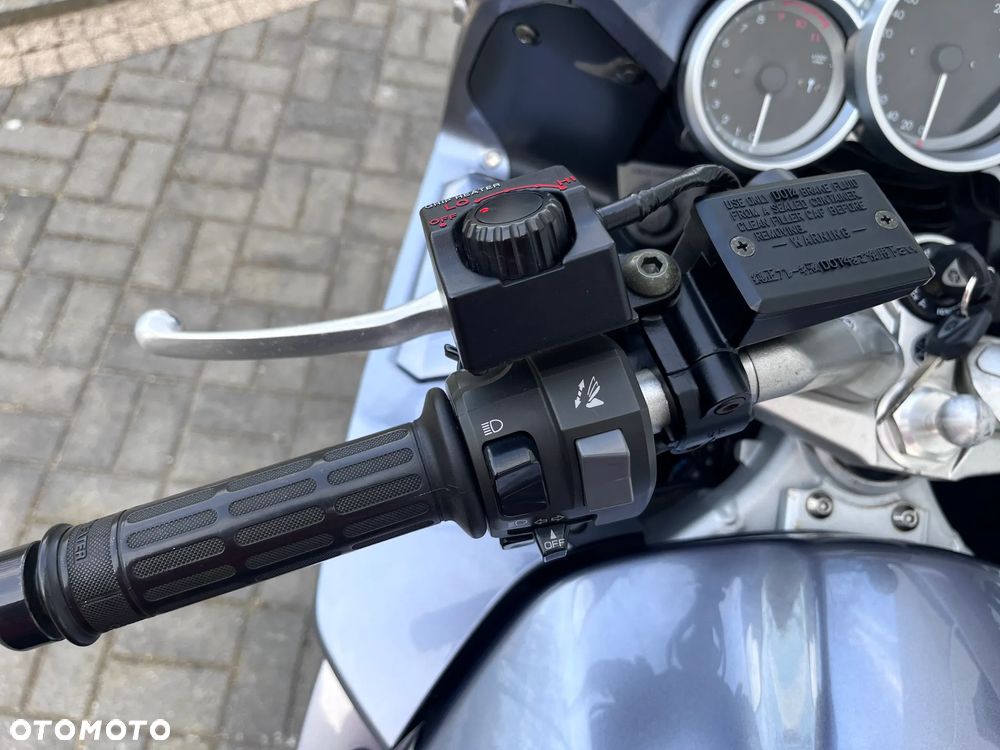 Yamaha FJR - 16