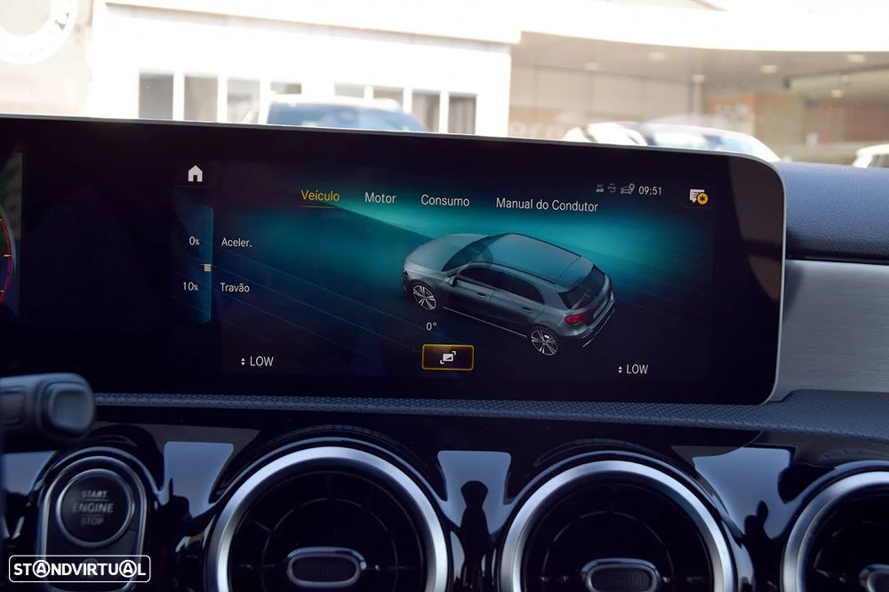 Mercedes-Benz A 180 d AMG Line Aut. — fotografia 42