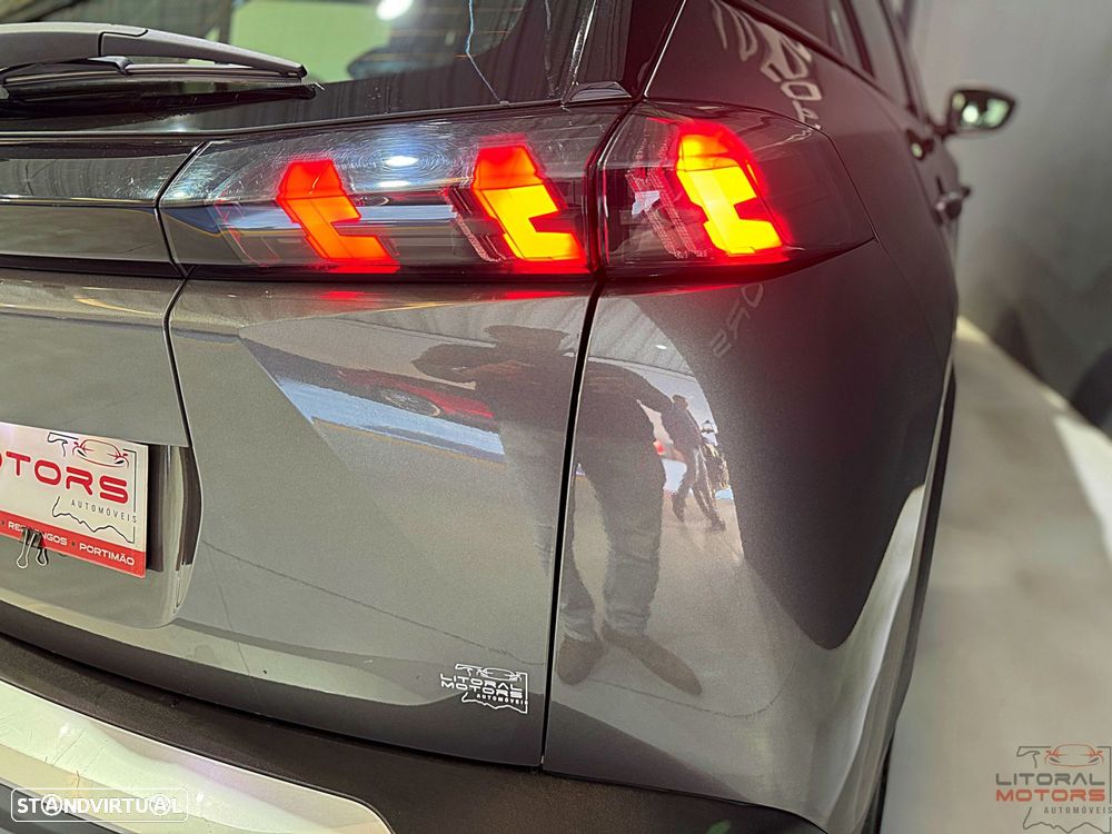 Peugeot 2008 1.2 PureTech Active Pack EAT8 - 11