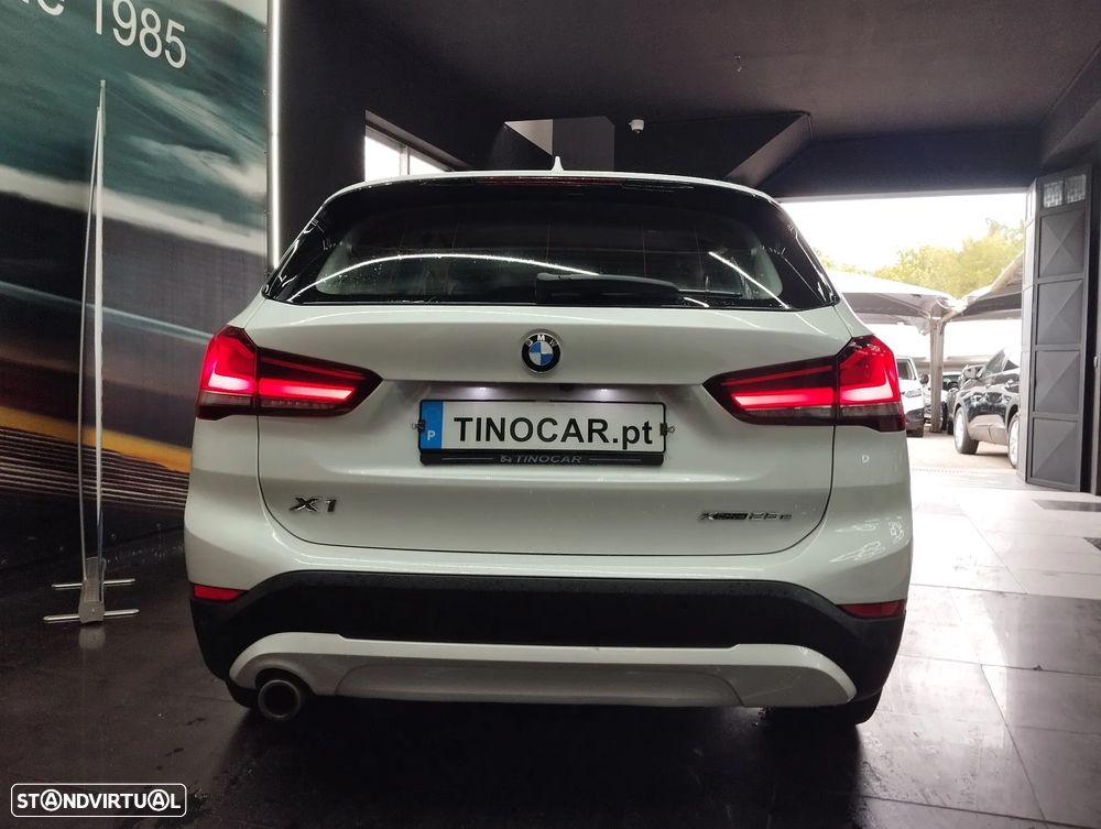 BMW X1 25 e xDrive Corporate Edition - 12