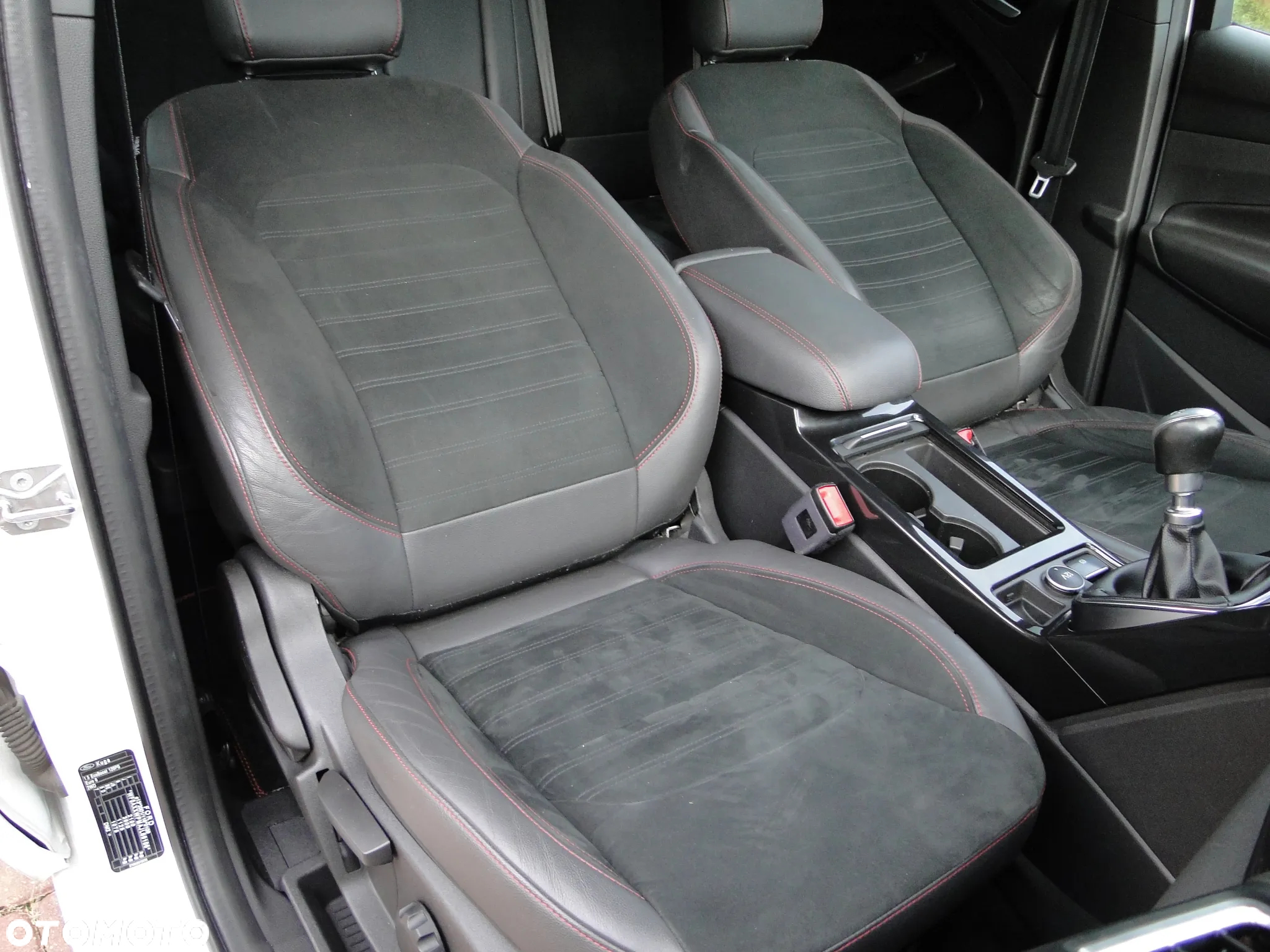 Ford Kuga 1.5 EcoBoost FWD ST-Line ASS - 17