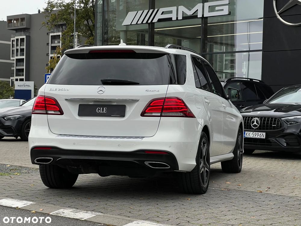 Mercedes-Benz GLE 250 d 4-Matic - 3