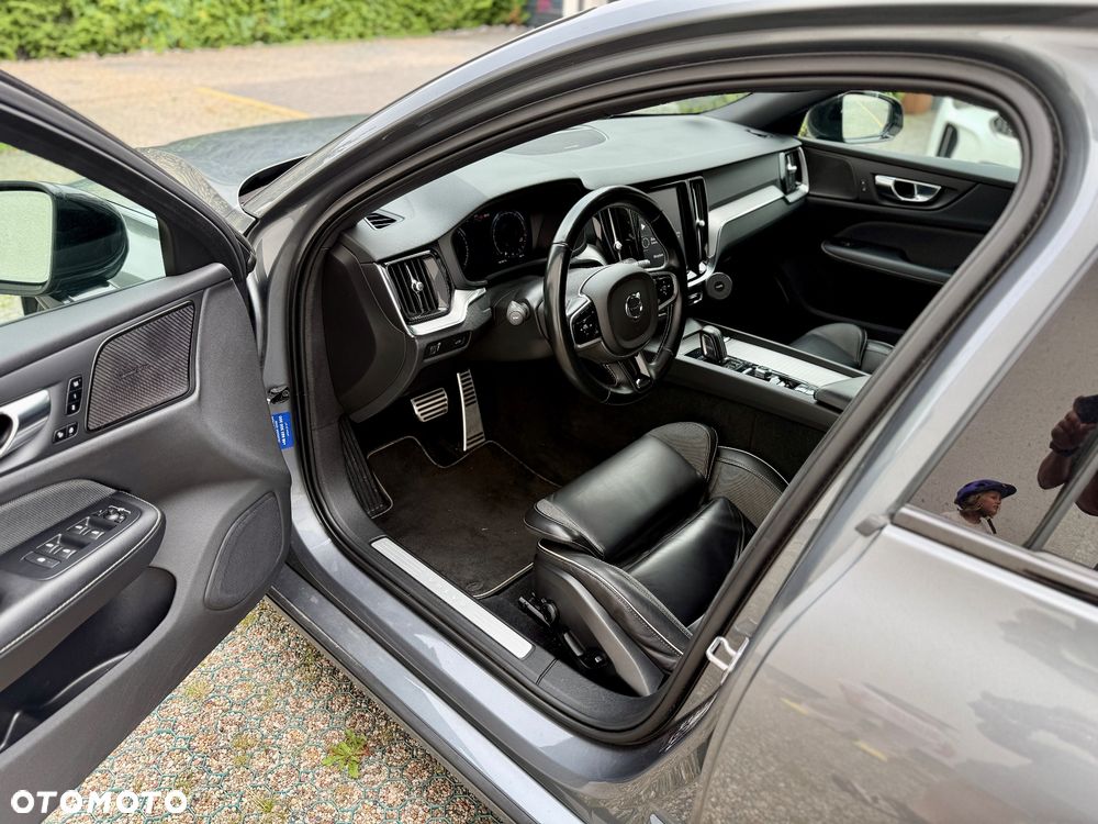 Volvo V60 B4 B R-Design - 5