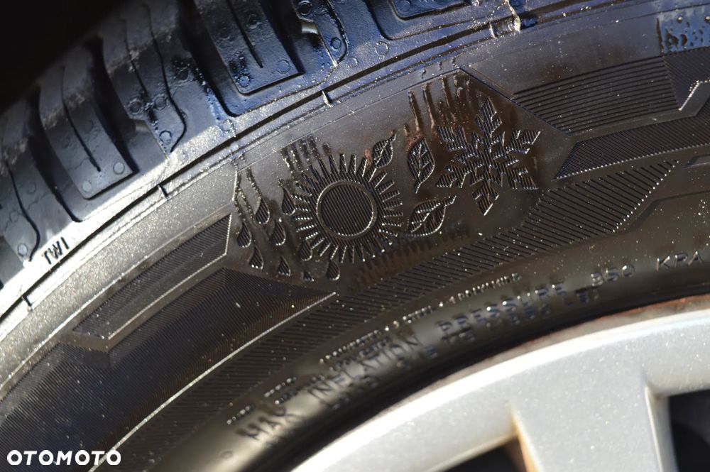 Hyundai i30 i30cw 1.4 Fifa World Cup Edition - 12