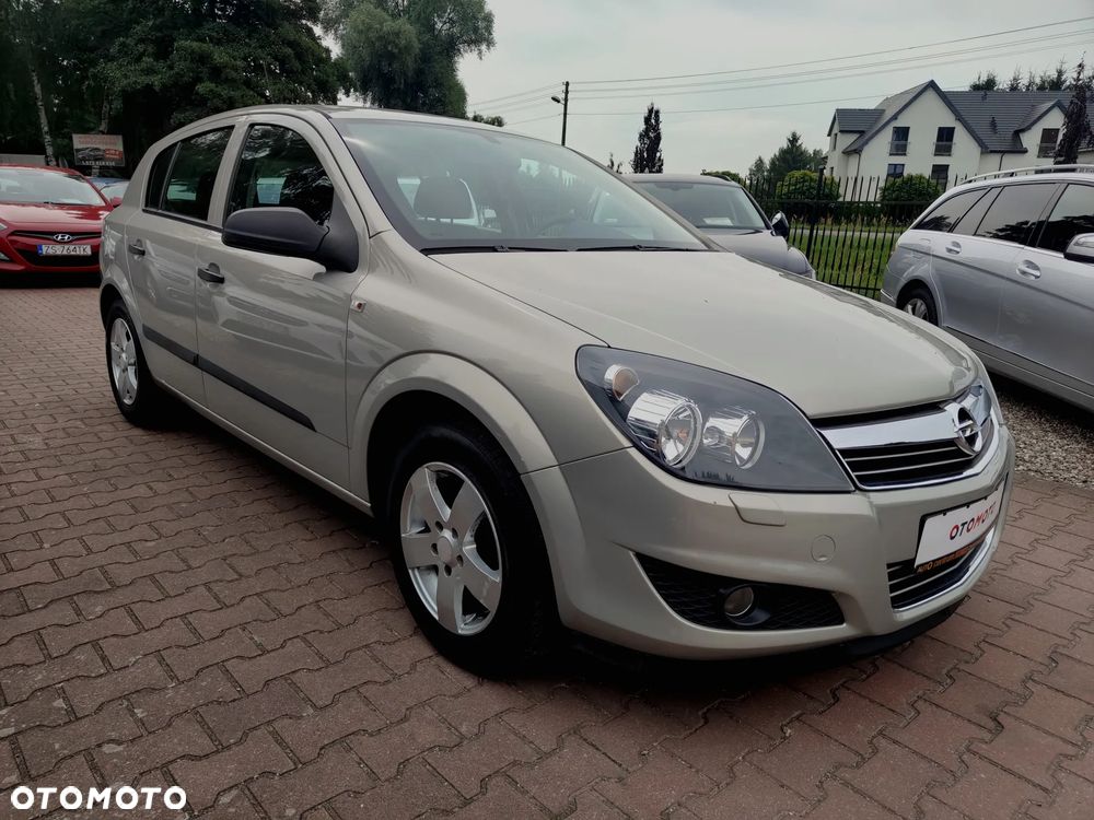 Opel Astra - 2