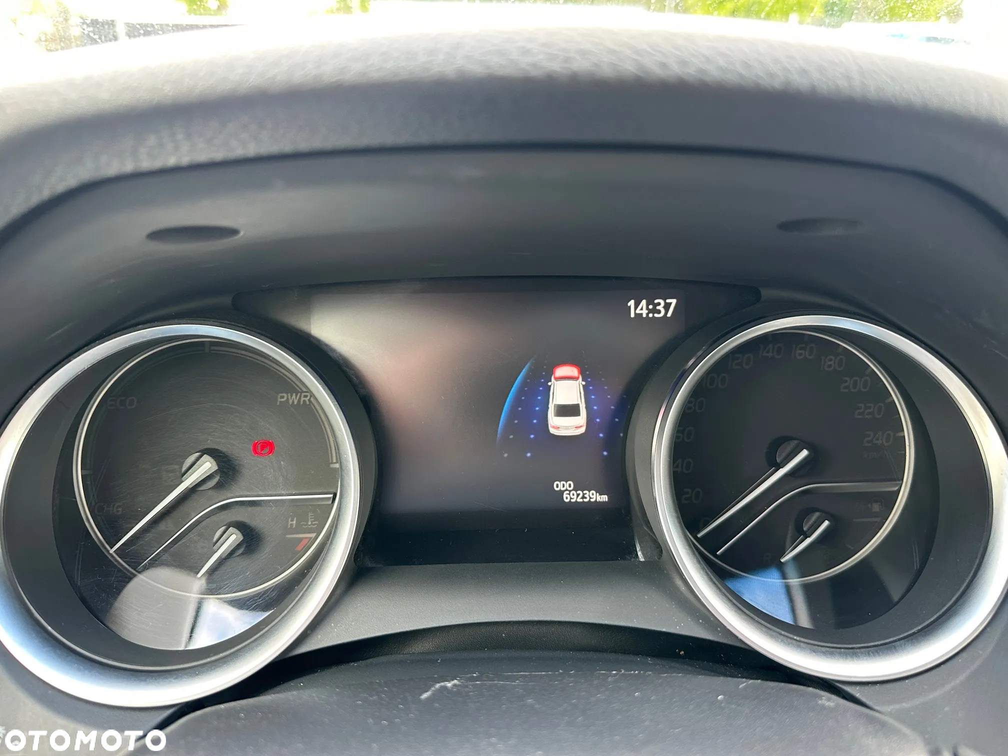 Toyota Camry - 17