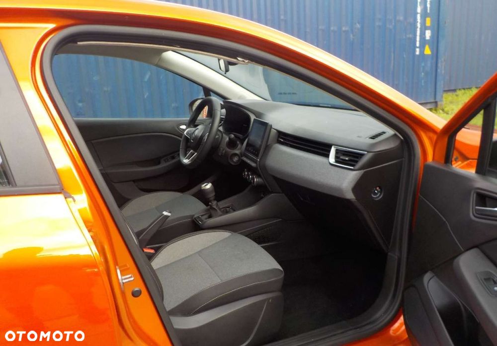 Renault Clio - 20