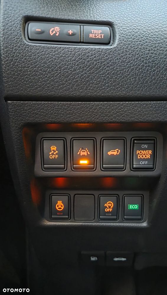 Nissan X-Trail 2.0 dCi Tekna 2WD Xtronic - 22