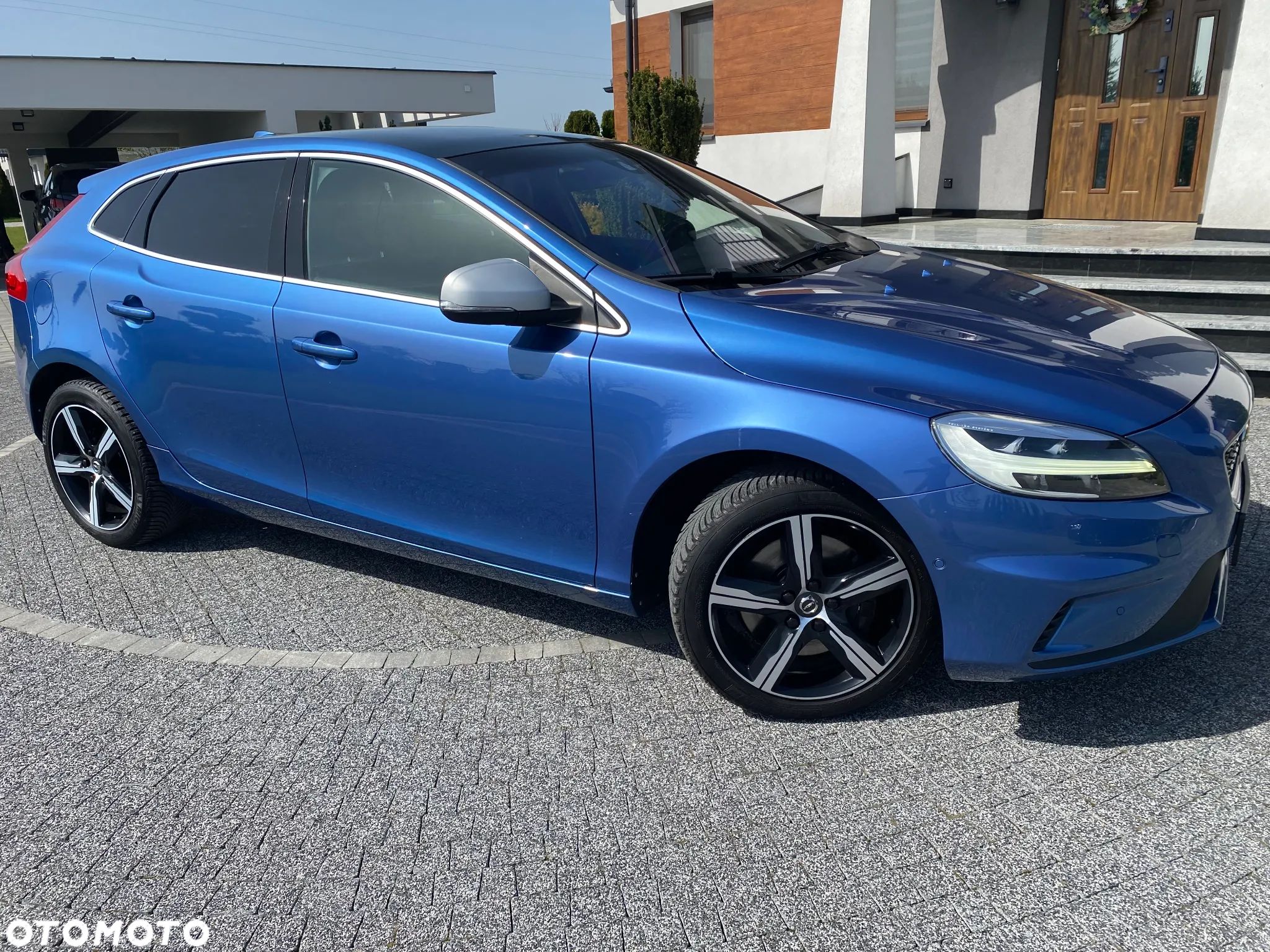 Volvo V40 D3 R Design - 1
