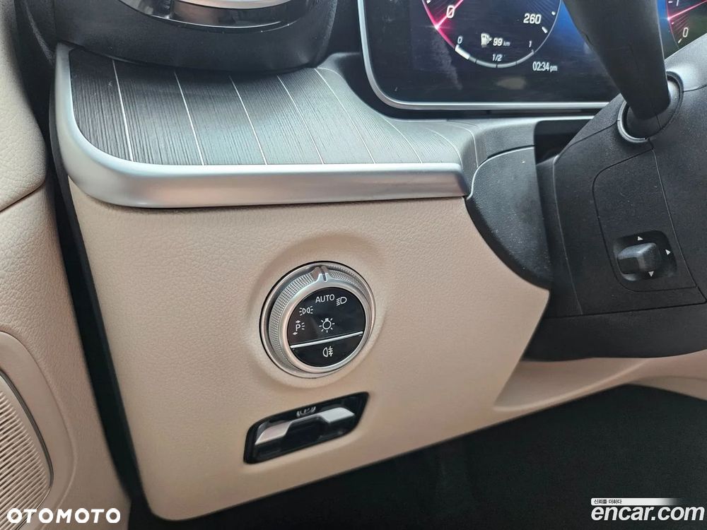 Mercedes-Benz Klasa C 300 4Matic 9G-TRONIC Avantgarde - 14
