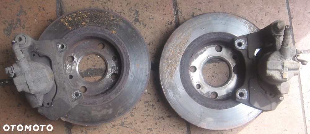 zacisk hamulcowy jarzmo lewy prawy FIAT PANDA II 1.2 8V - 2