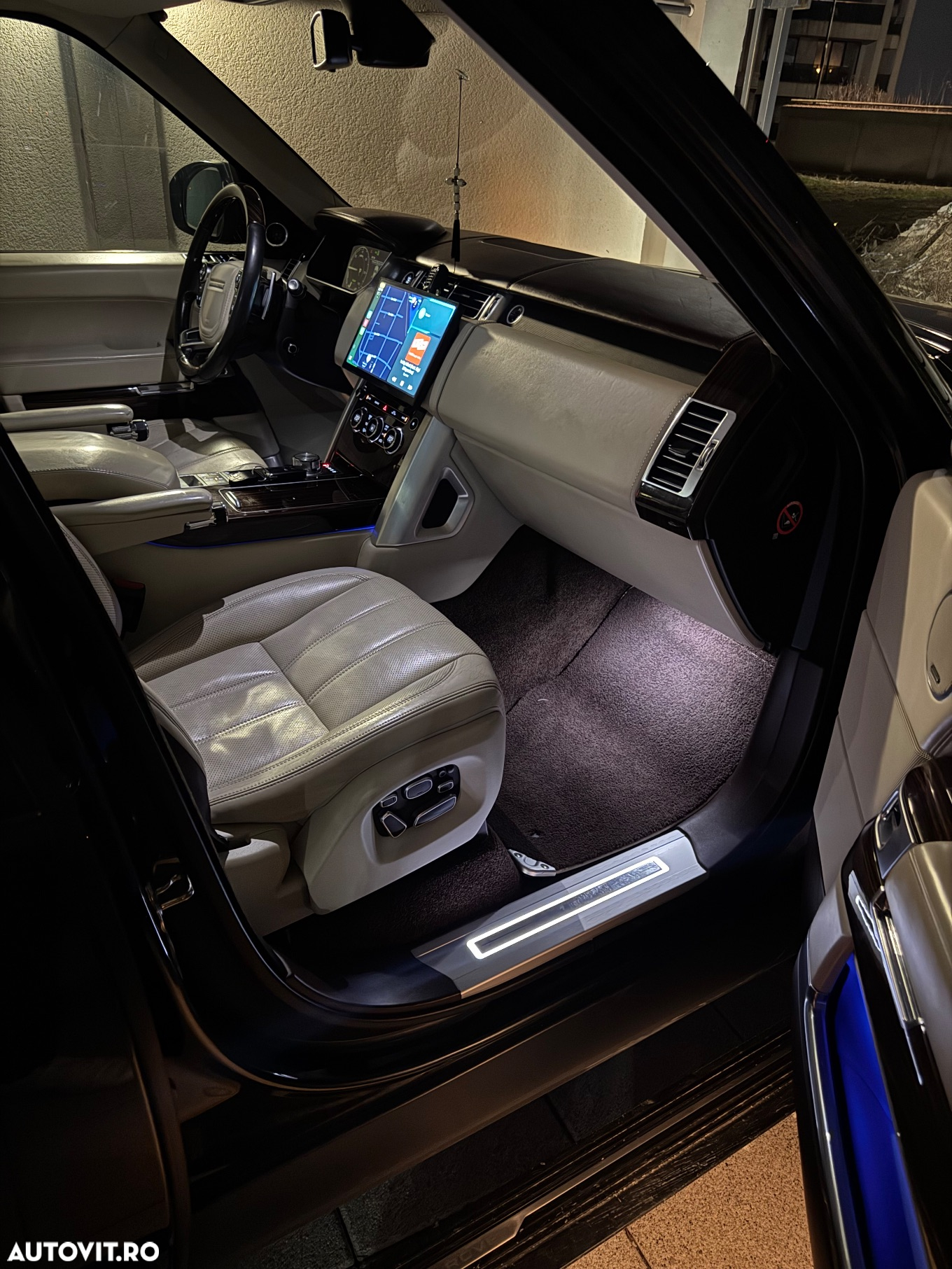 Land Rover Range Rover 3.0 I SDV6 HEV SVAutobiography - 24