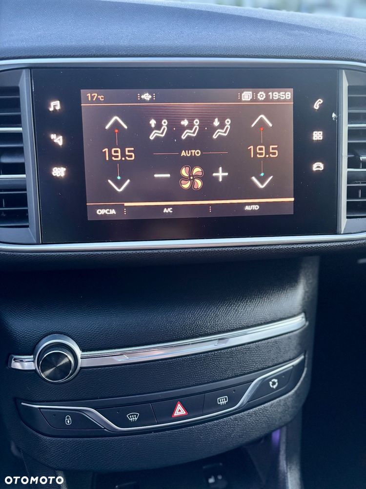 Peugeot 308 1.2 PureTech GPF Allure S&S - 13