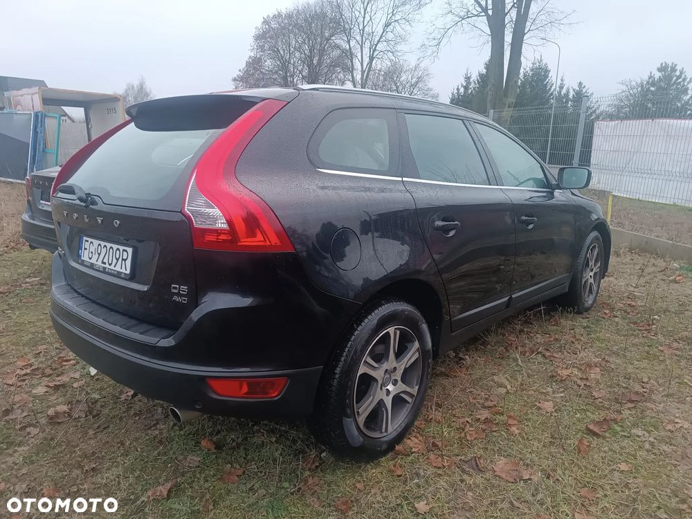 AUTO NA CZĘŚCI -VOLVO XC60 NA CZĘŚCI ĆWIARTKA BŁOTNIK POSZYCIE KLAPA ZDERZAK LAKIER 452-46 Dostawa GWARANCJA !!! Ćwiartka Drzwi Podłużnica Wanna Cały na części !!! Alufelgi Koła Przód Tył Zestaw Komplet Drzwi Klapa Zderzak Błotnik Maska Grill Atrapa Szyba Pas Lampa Lusterko Boczki Fotel Kanapa Kokpit Deska Rozdzielcza Przełącznik Włącznik Sterownik Przewody Wiązka Instalacja Moduł Komputer Czujnik Listwa Pompa Alternator Wtryski Głowica Rozrusznik Kompresor Sprzęgło Dwumas Silnik Skrzynia ABS Klimatyzacji Paliwa Wspomagania Kolektor Turbina Przepustnica Zawór Chłodnica Koło Hak Belka Sanki Zawieszenie Mcpherson Półoś Amortyzator Wydech Tłumik Zacisk Most - 3