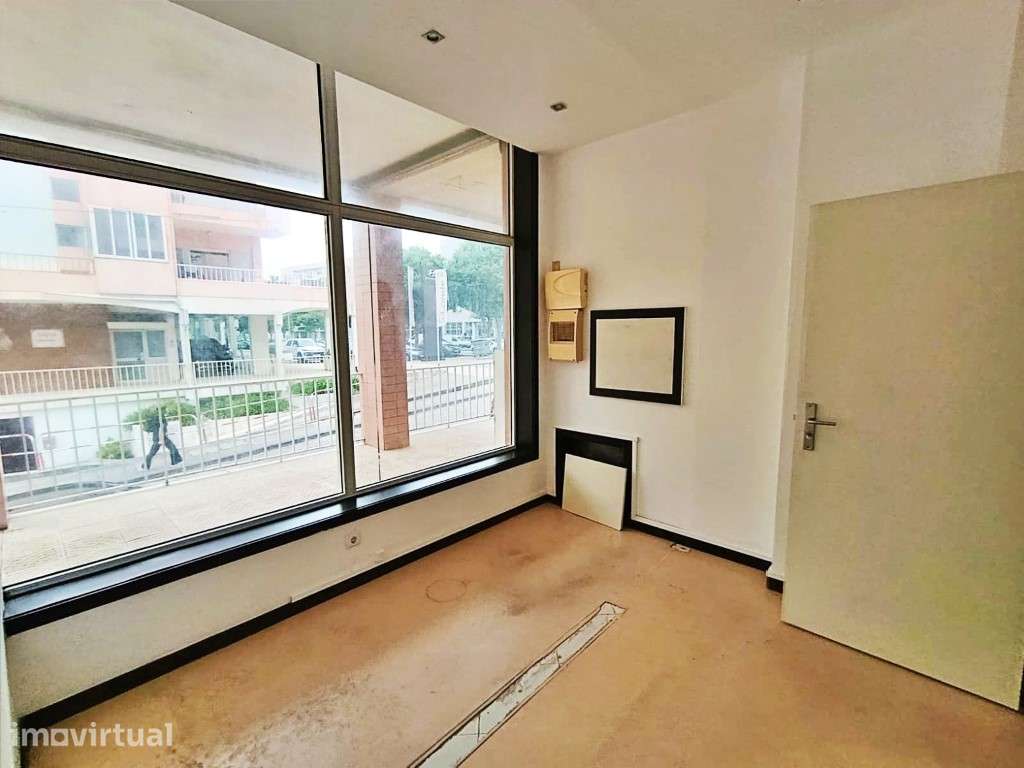 Loja com 145 m² | Excelente Localização junto ao Metro - Grande imagem: 5/15