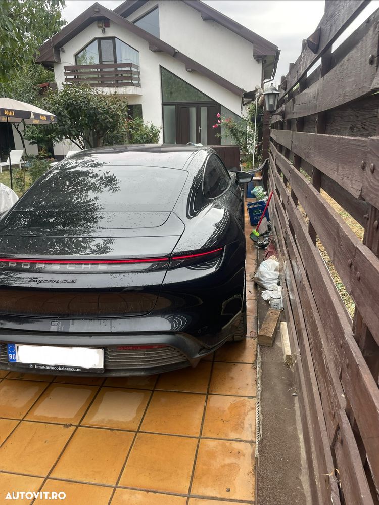 Porsche Taycan 4S - 7
