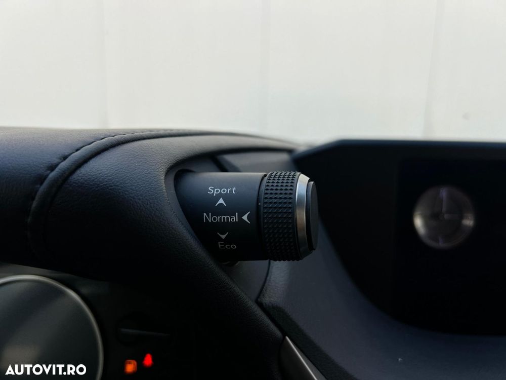 Lexus Seria ES 300h Executive Line - 24