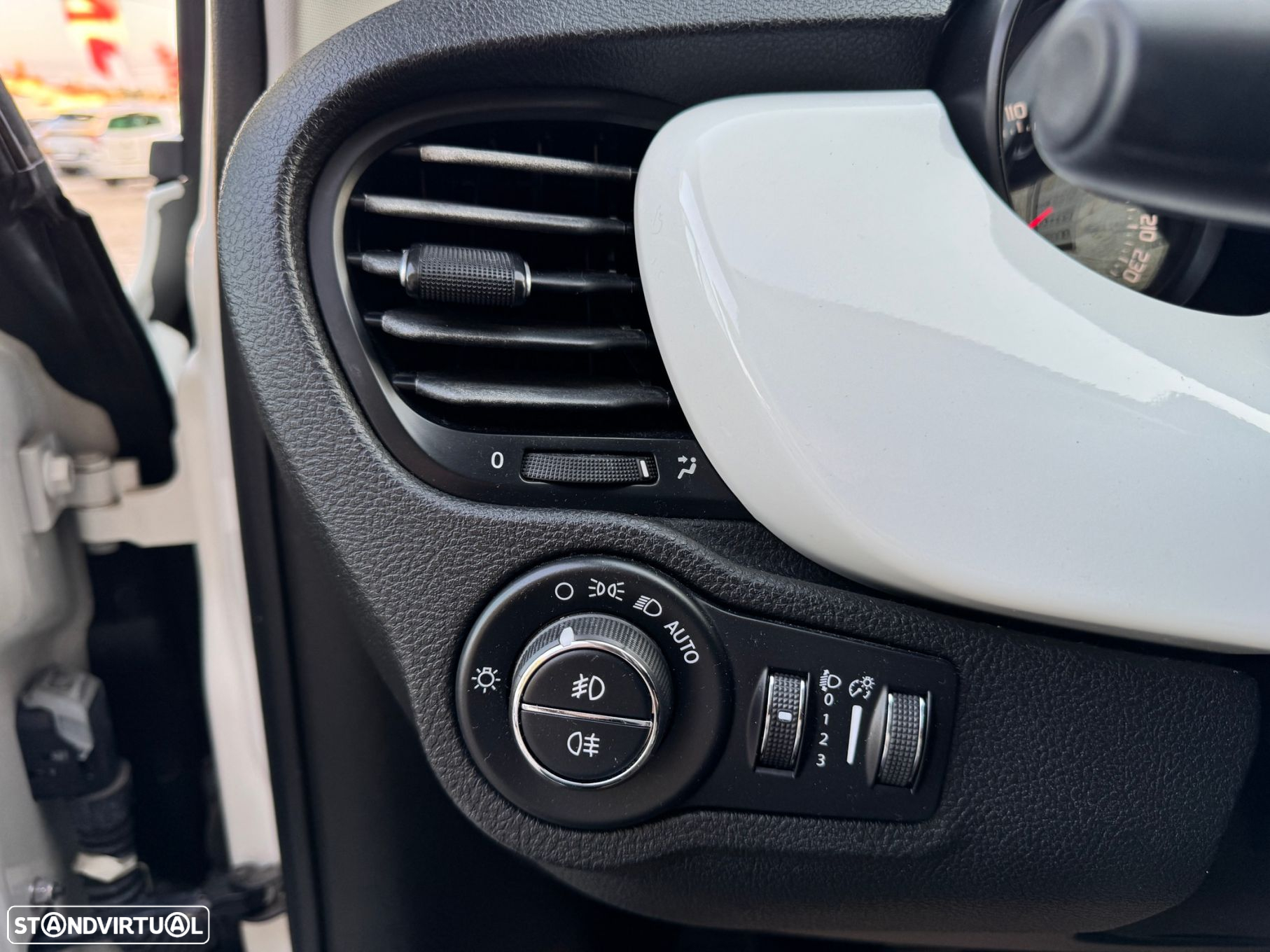 Fiat 500X 1.3 MJ City Cross - 34