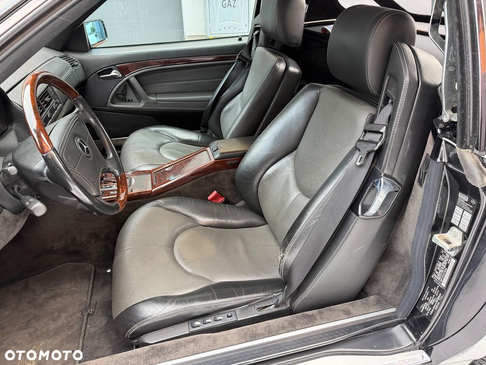 Mercedes-Benz SL - 8