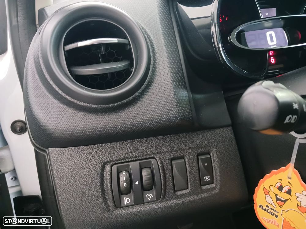 Renault Clio 1.5 DCi Van Iva Dedutível - 12