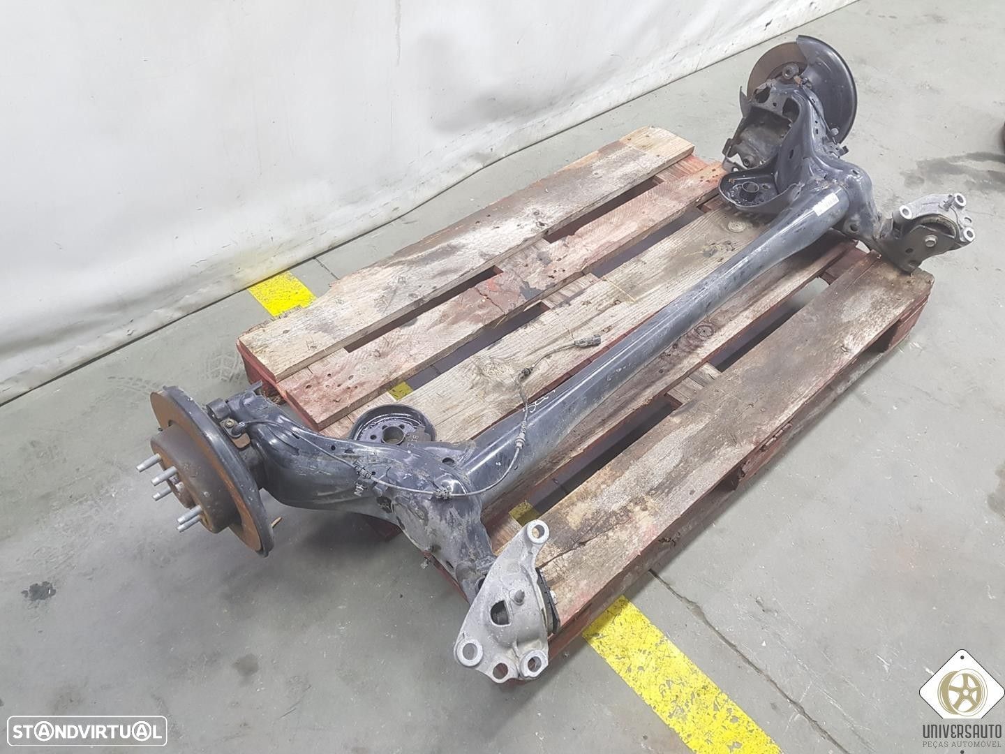 CHARRIOT TRASEIRO OPEL ASTRA K 2015 - 1